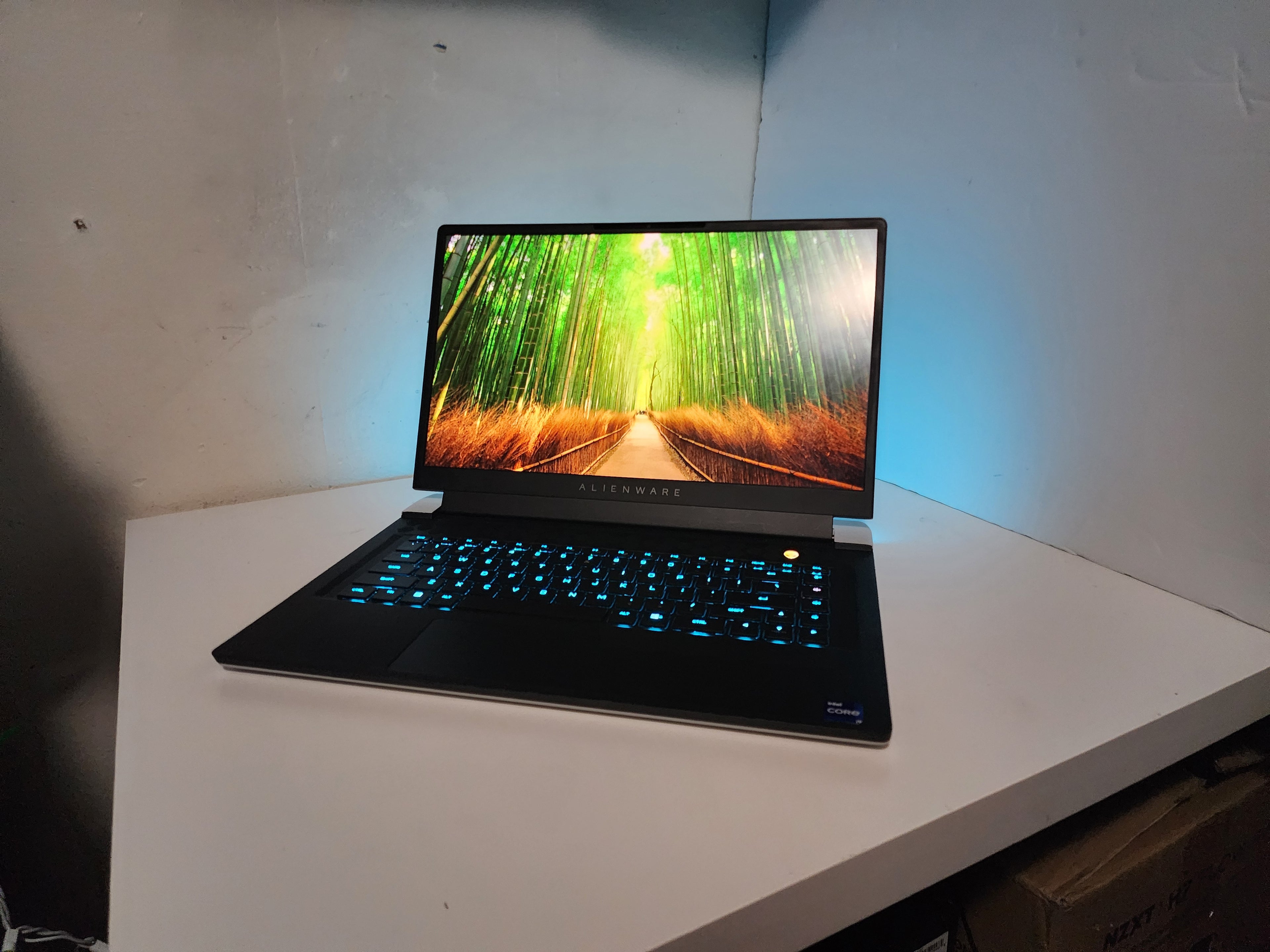 Refurbished - Alienware X15 R2 Laptop| RTX 3070 TI | I9-12900H | 32GB | 1TB