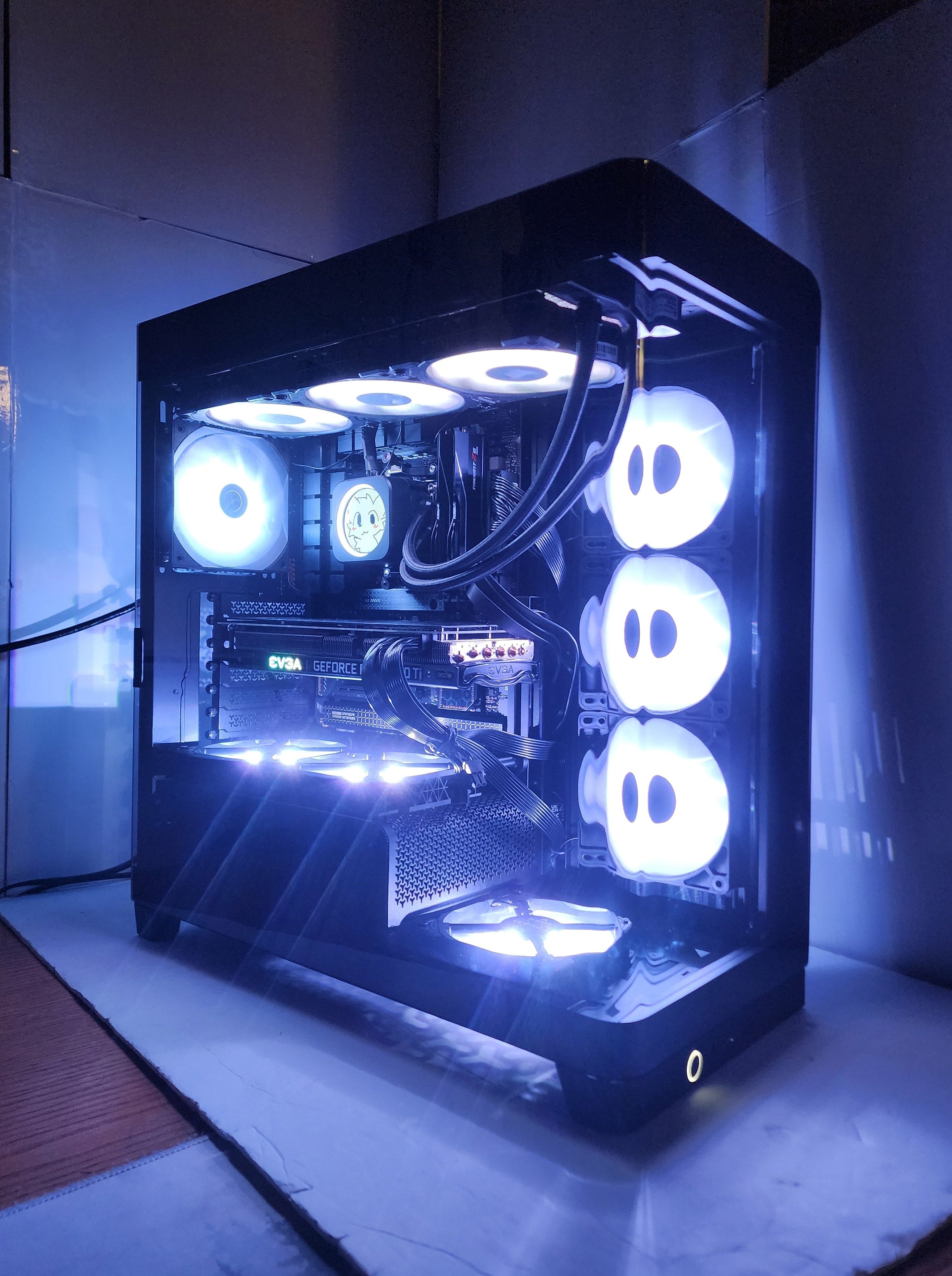 Ash Ultra Limited V2 | RTX 5070 | Ryzen 7 7800X3D | 32GB | 1TB