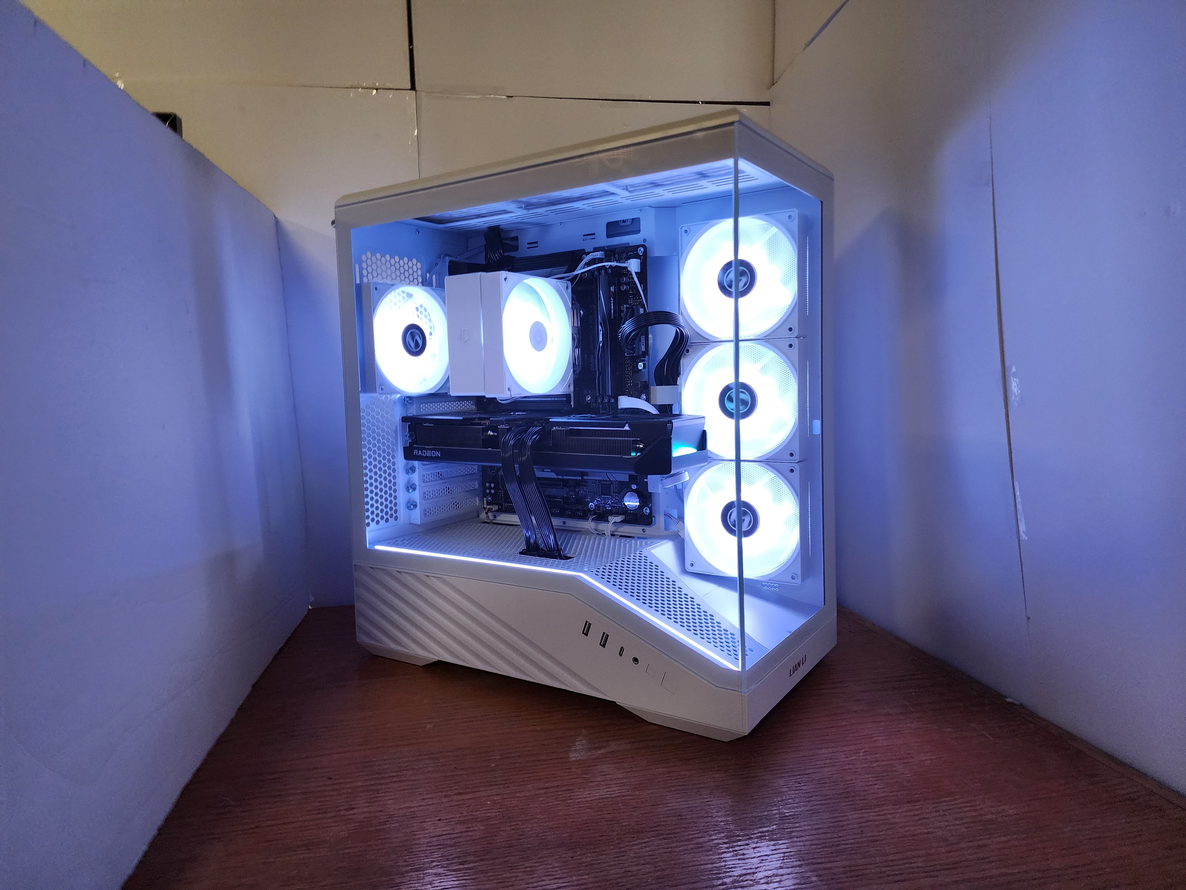 Birch Ultra Lite | RX 9070XT | Ryzen 5 9600X | 32GB | 1TB
