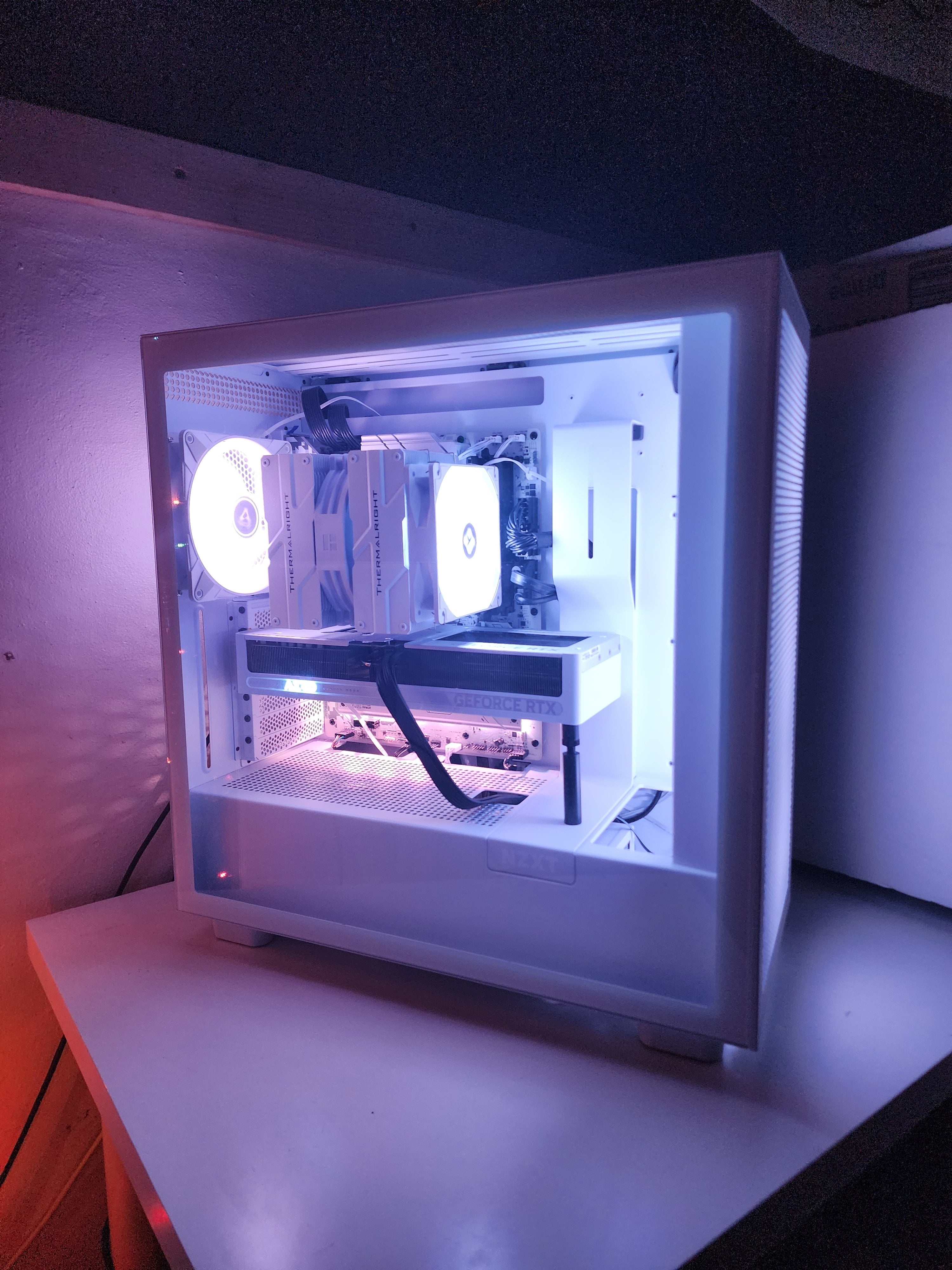 White Aspen Pro Limited | RTX 5070 | Ryzen 5 7600X3D | 32GB | 2TB