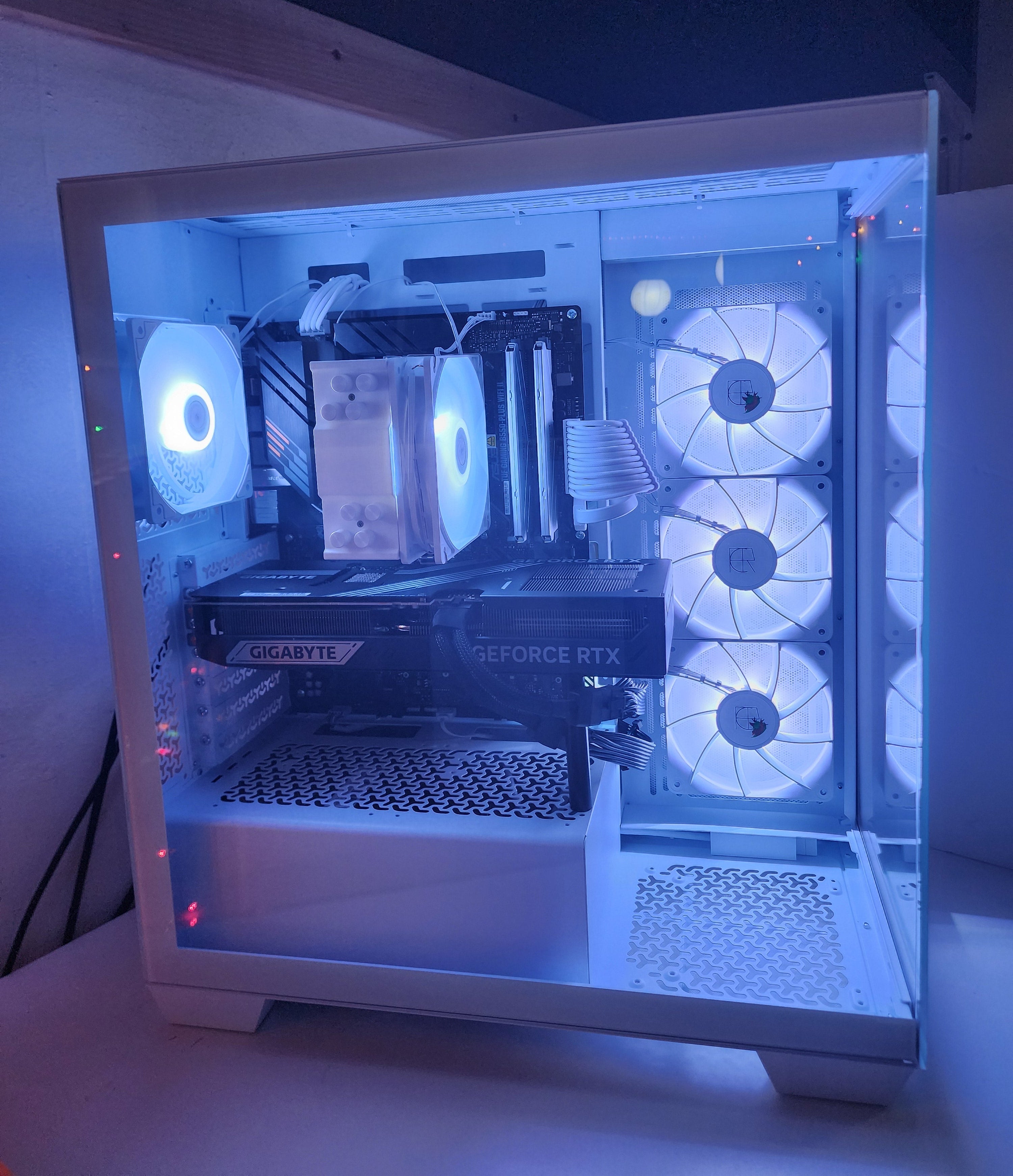 Birch Pro Limited | RTX 5070 TI | Ryzen 7 5700X3D | 32GB | 1TB