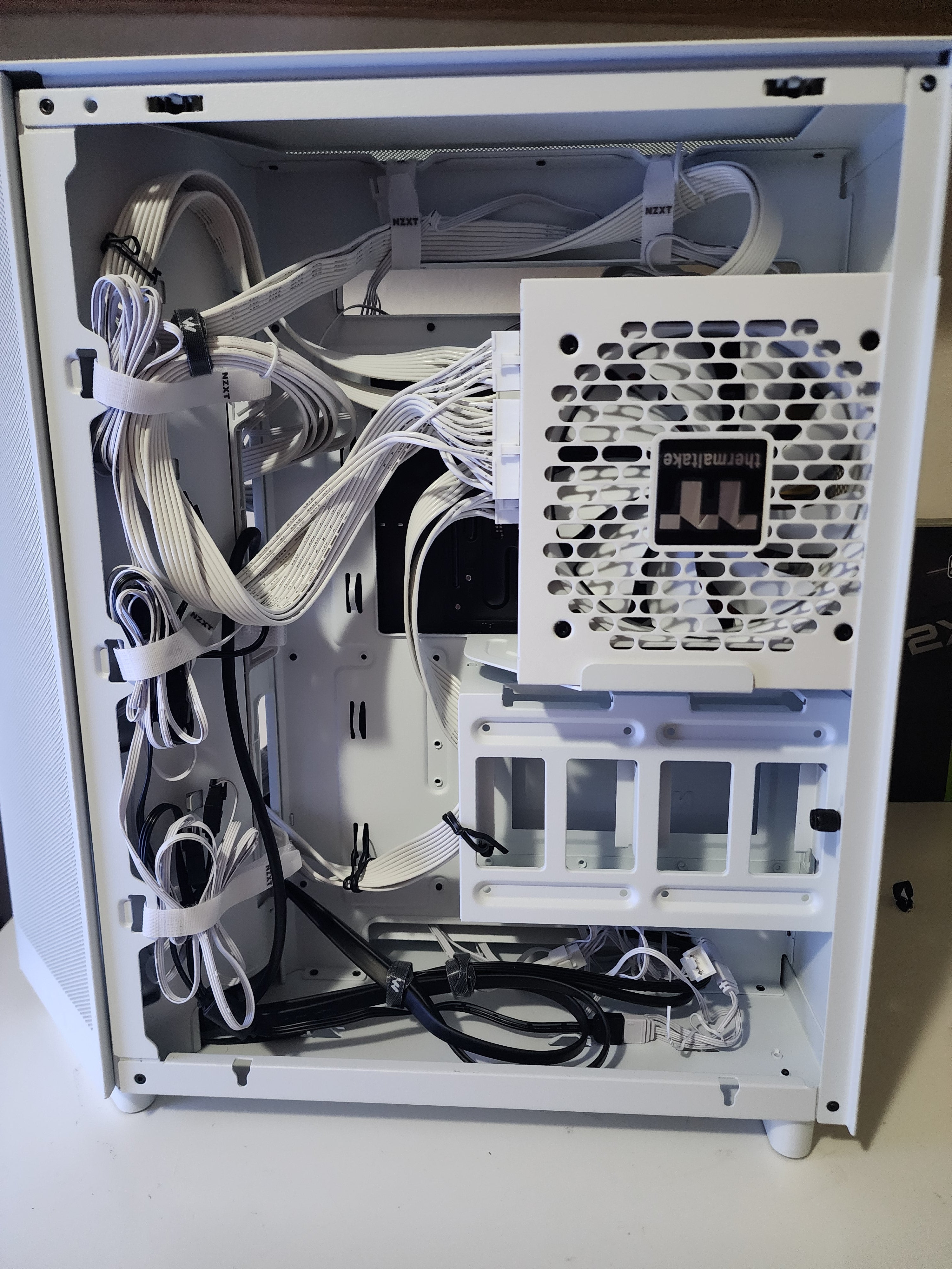 Mixed Flow | RX 7800 XT | 7600X | 32GB | 1TB