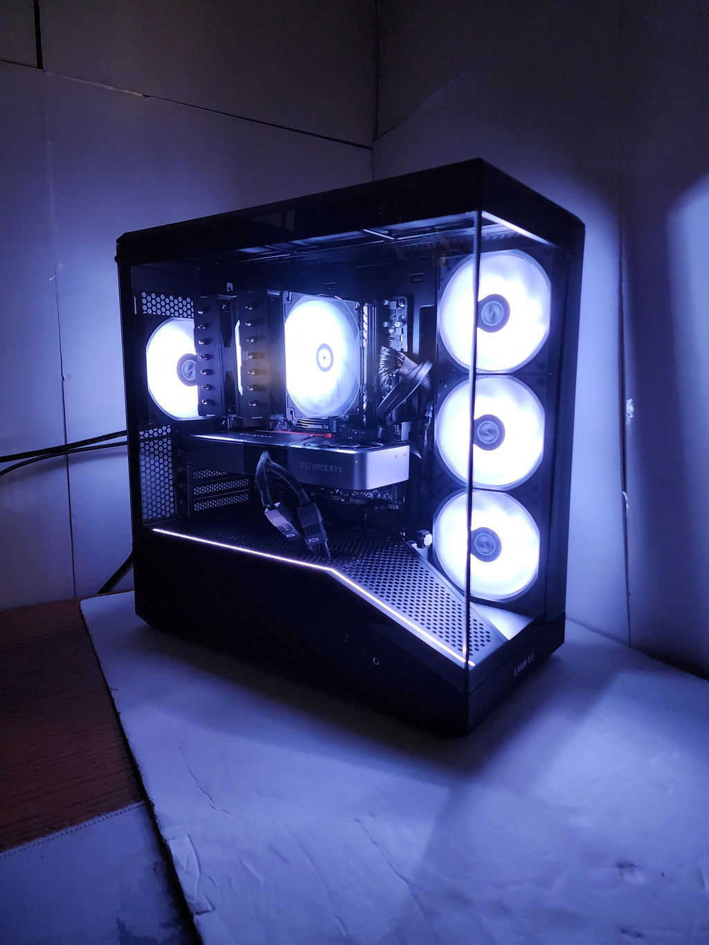 Glass Hemlock Pro | RTX 5070 | Ryzen 5 7500F | 32GB | 1TB