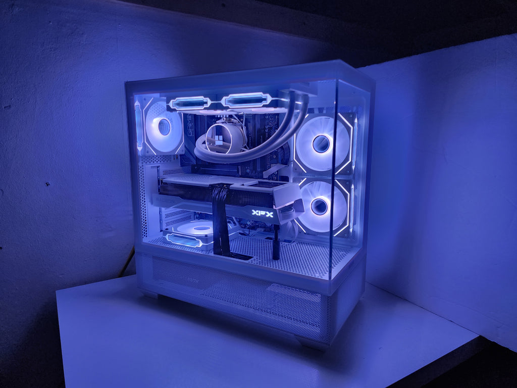White Aspen Pro Limited 2 | RX 9070 XT | Ryzen 5 9600X | 32GB | 1.5TB