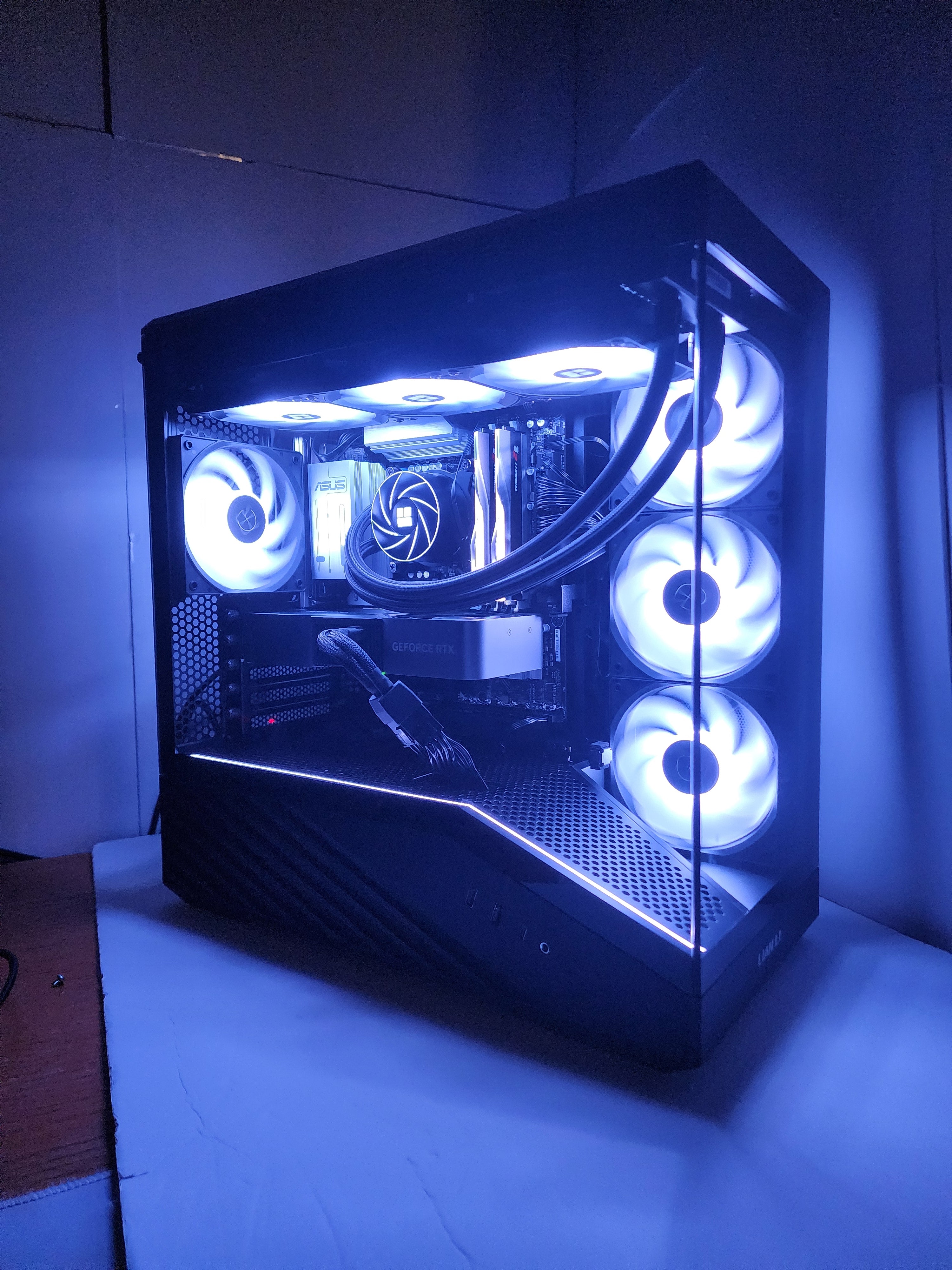 Glass Hemlock Ultra Limited | RTX 5070 | Ultra 9 285K | 64GB | 1TB