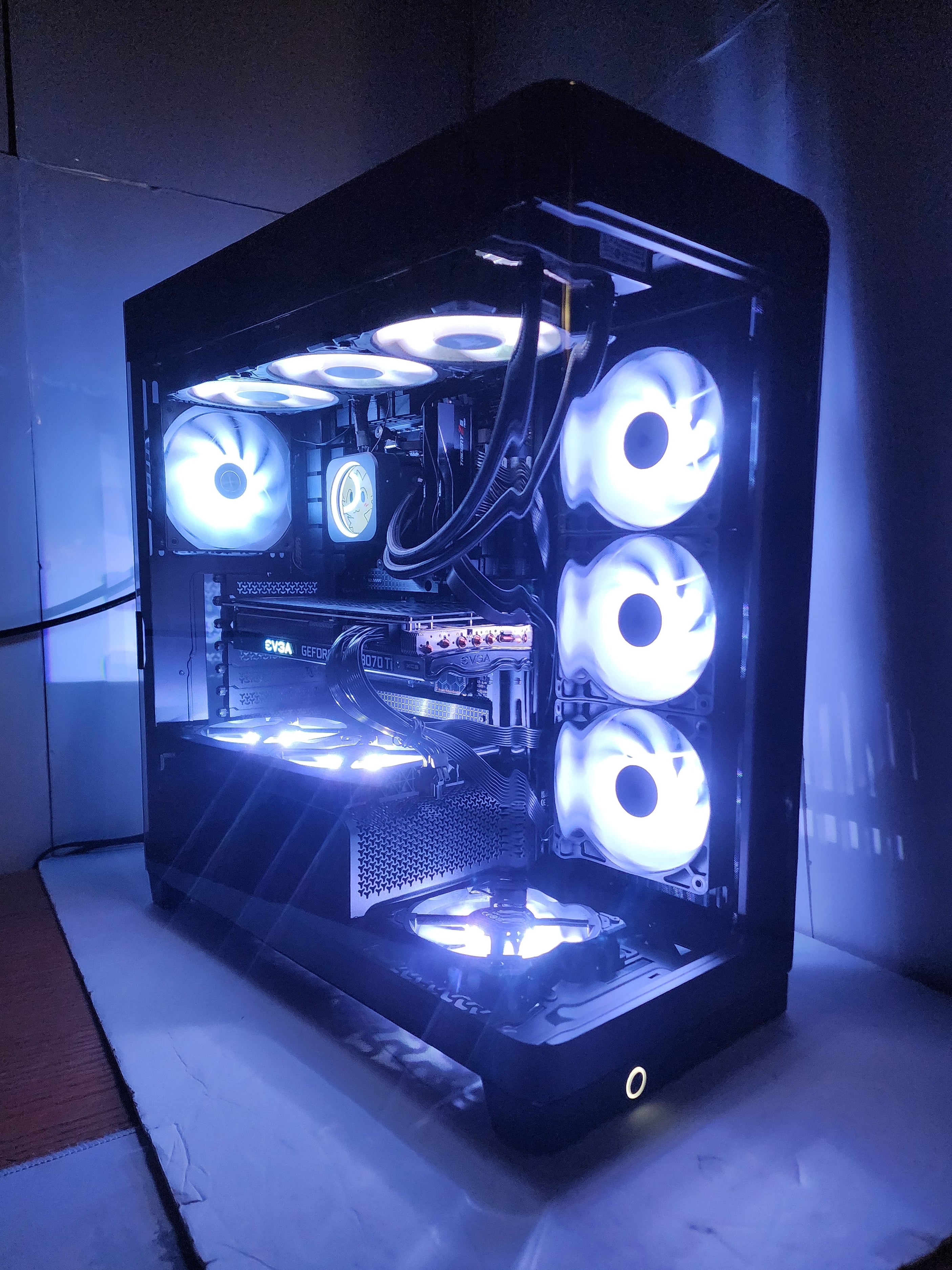 Ash Ultra Limited V2 | RTX 5070 | Ryzen 7 7800X3D | 32GB | 1TB