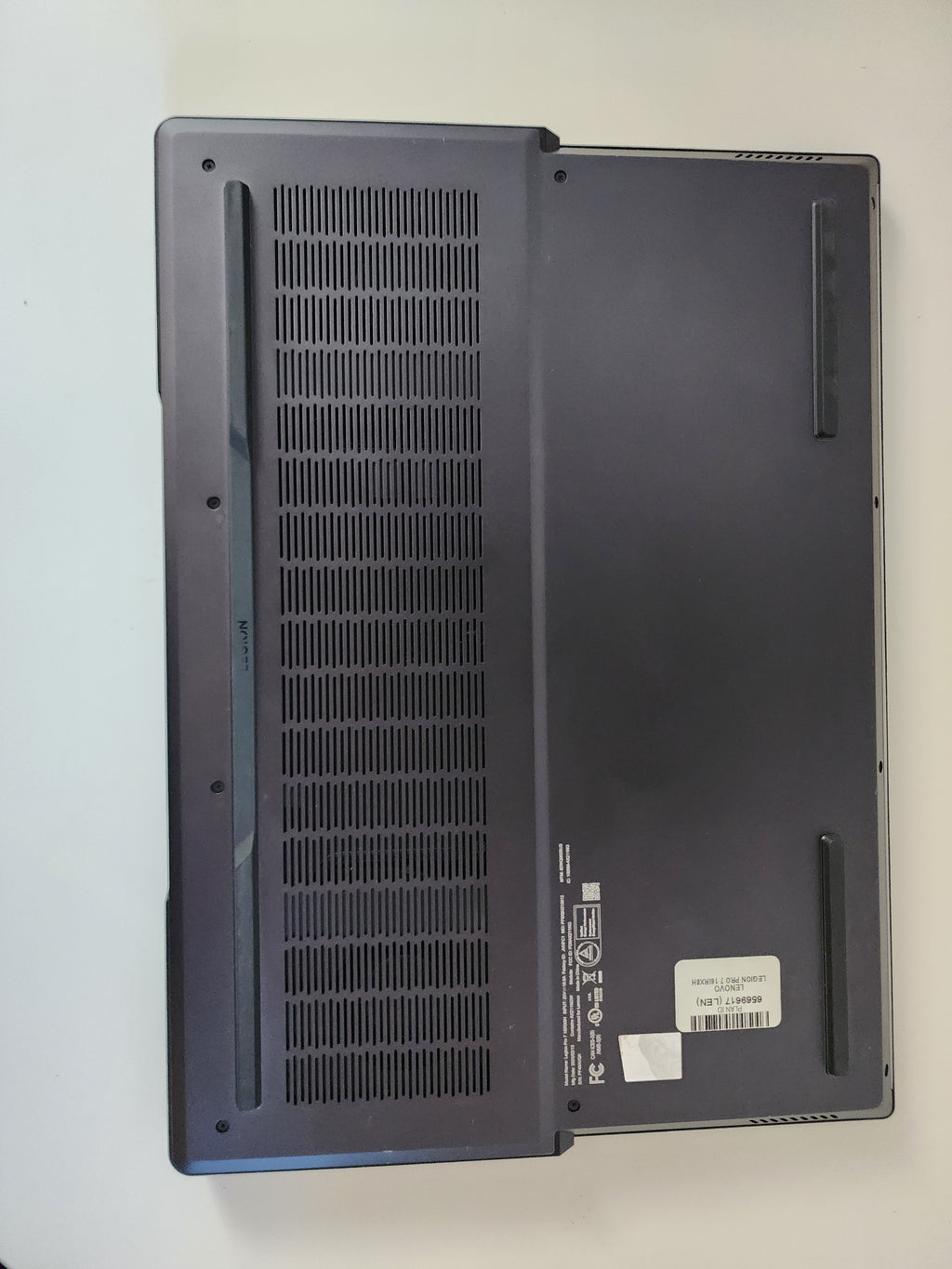 Refurbished - Lenovo Legion Pro 7 16IRX8H | RTX 4080 | I9-13900HX | 32GB | 1TB