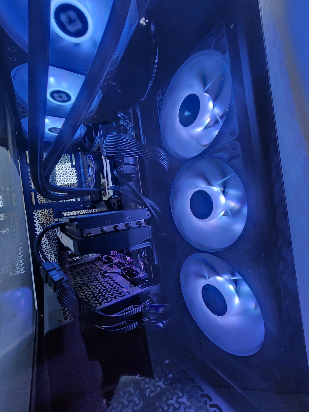 Ash Ultra Limited | RTX 5070 | I9-13900K | 64GB | 2TB