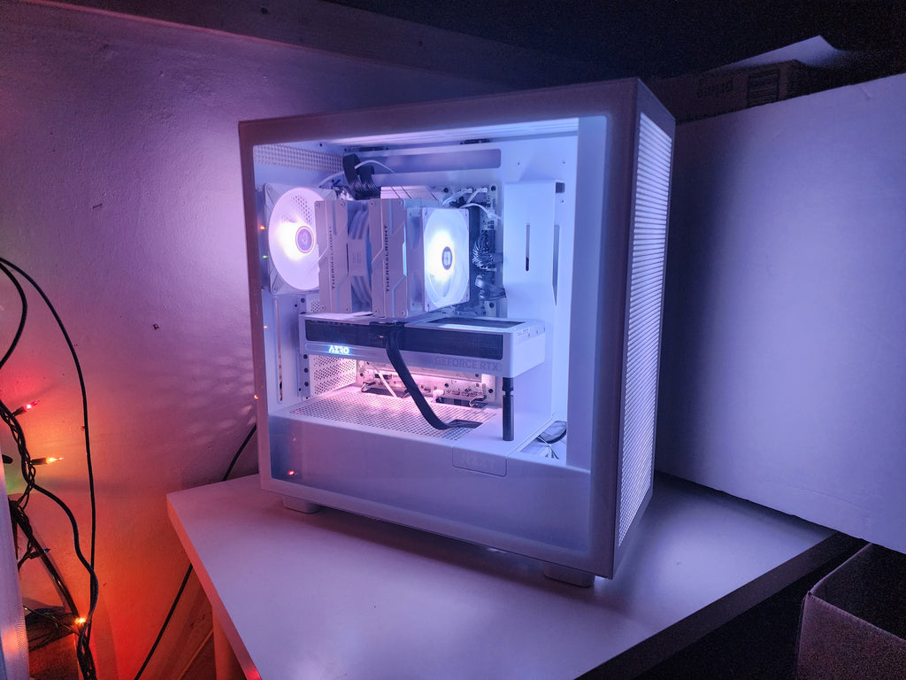 White Aspen Pro Limited | RTX 5070 | Ryzen 5 7600X3D | 32GB | 2TB
