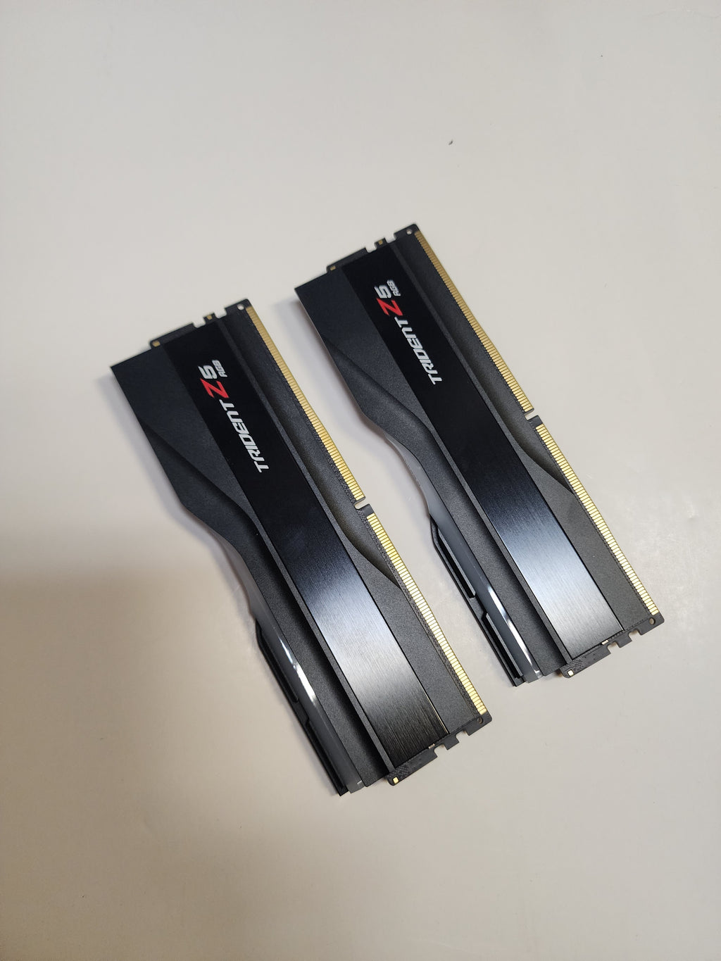 64GB DDR5 6400MT/S CL32 G.Skill Trident Z5 RGB