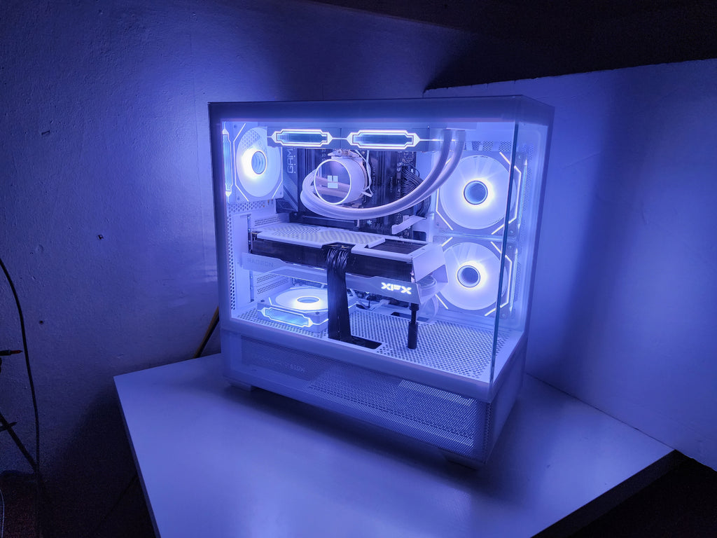 White Aspen Pro Limited 2 | RX 9070 XT | Ryzen 5 9600X | 32GB | 1.5TB