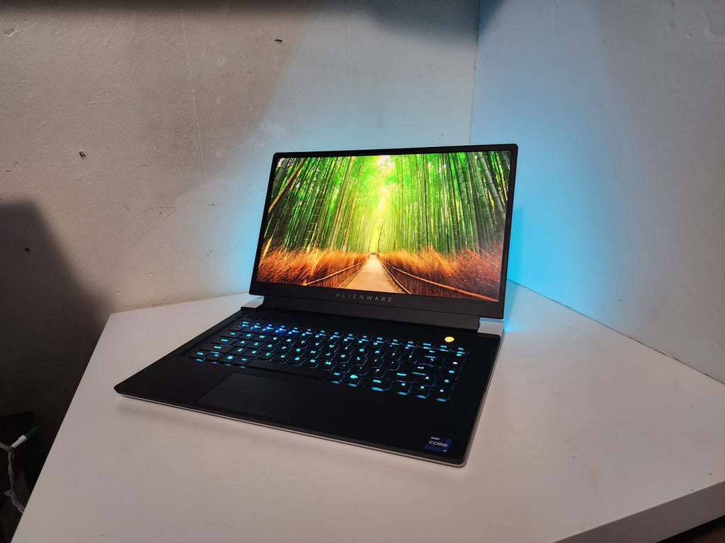 Refurbished - Alienware X15 R2 Laptop| RTX 3070 TI | I9-12900H | 32GB | 1TB